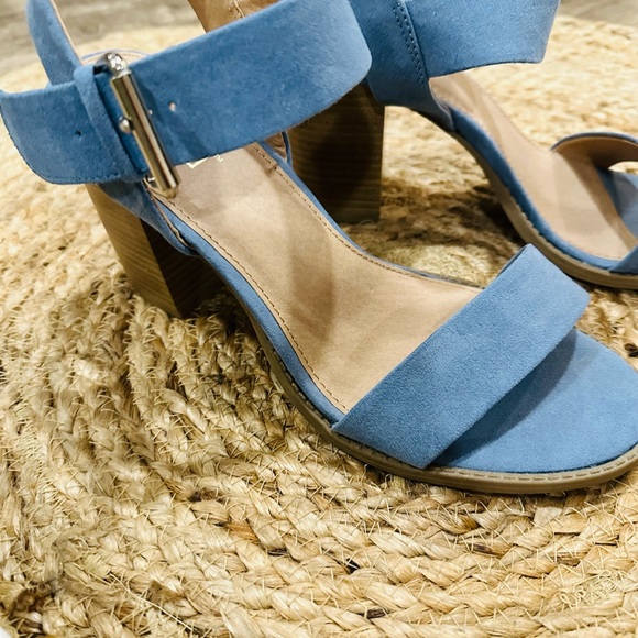 Brash Light Blue Chunk Heels - Picture 12 of 12